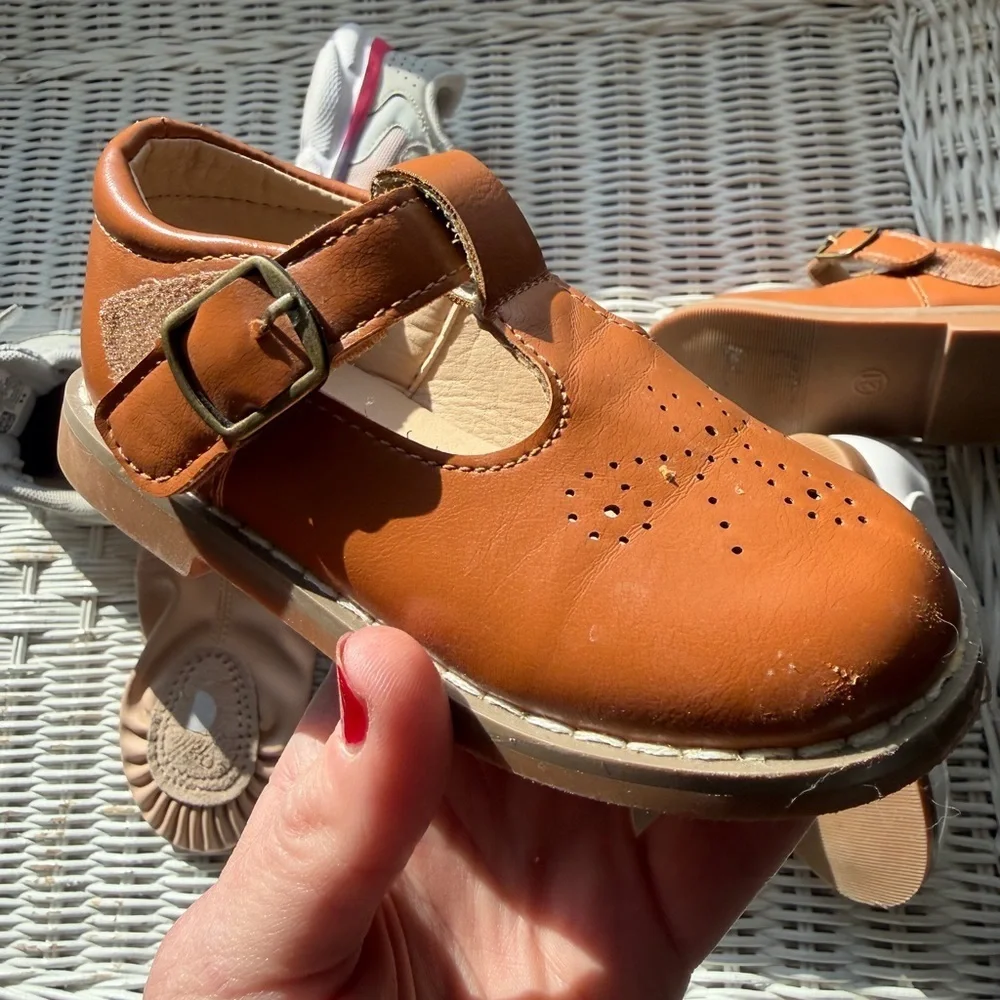 Bundle of toddler shoes